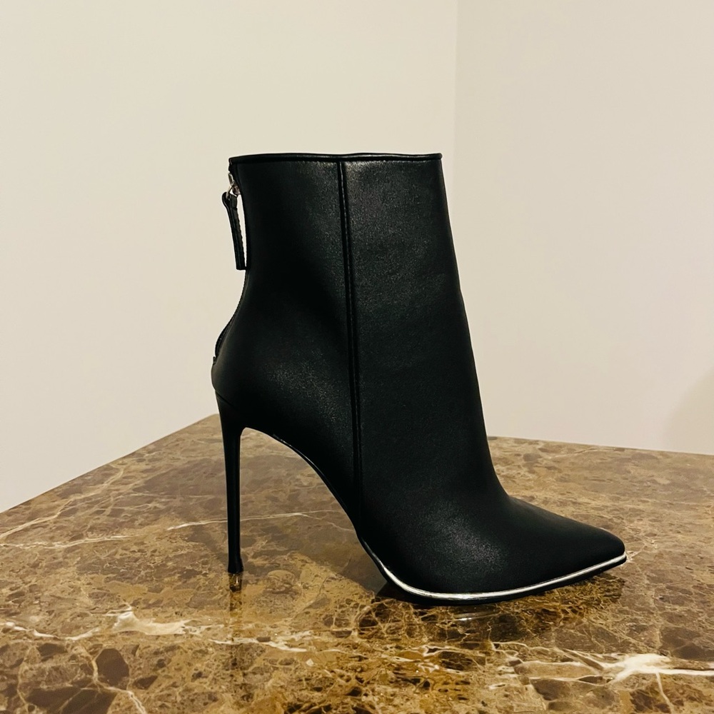 Steve Madden Black Ankle stiletto boots